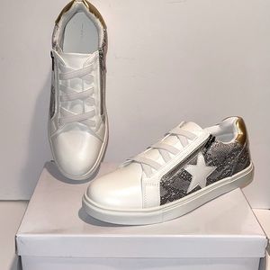Report Snakeskin Detail Sneakers